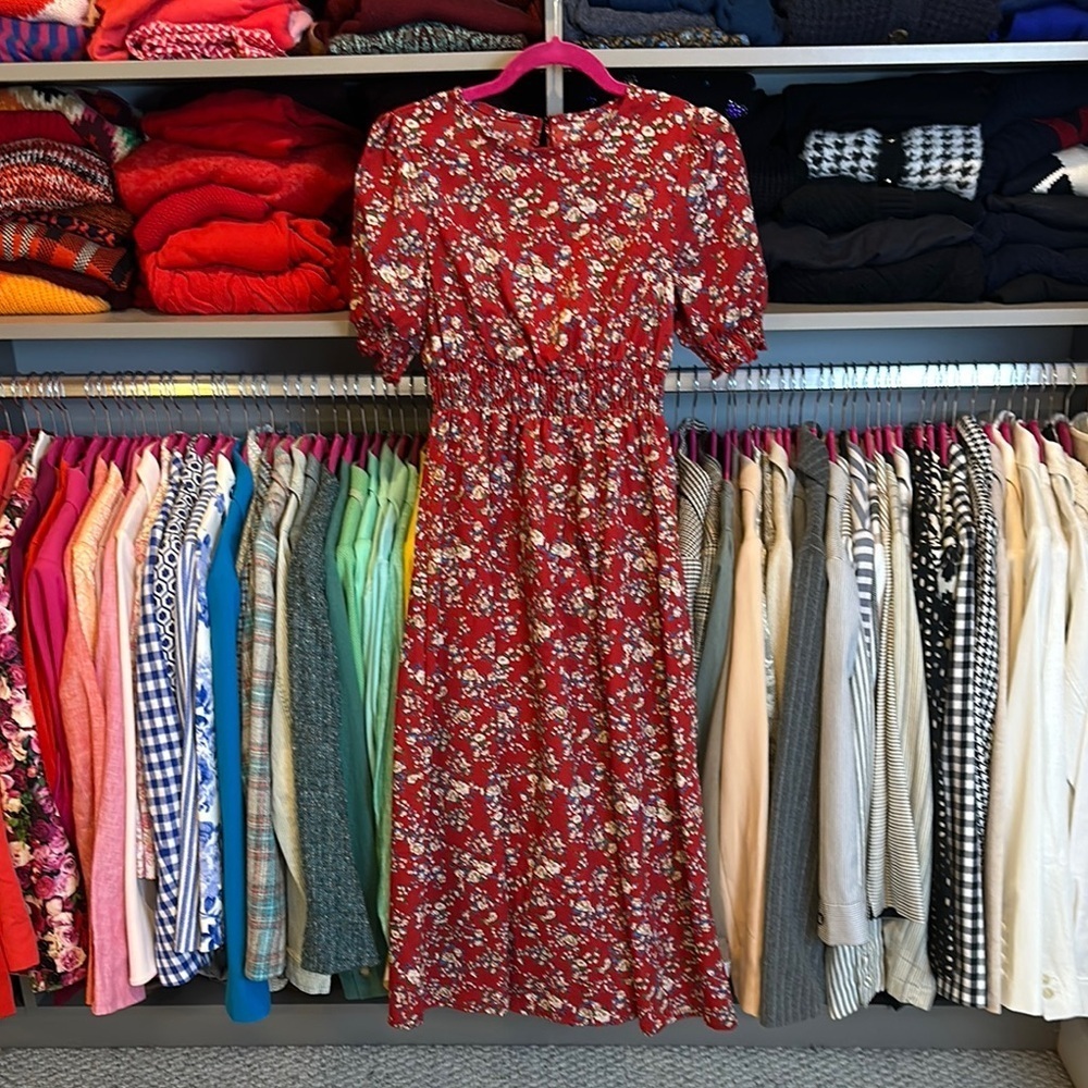 Unbranded red/cream floral print short sleeve elastic waistband dress size S